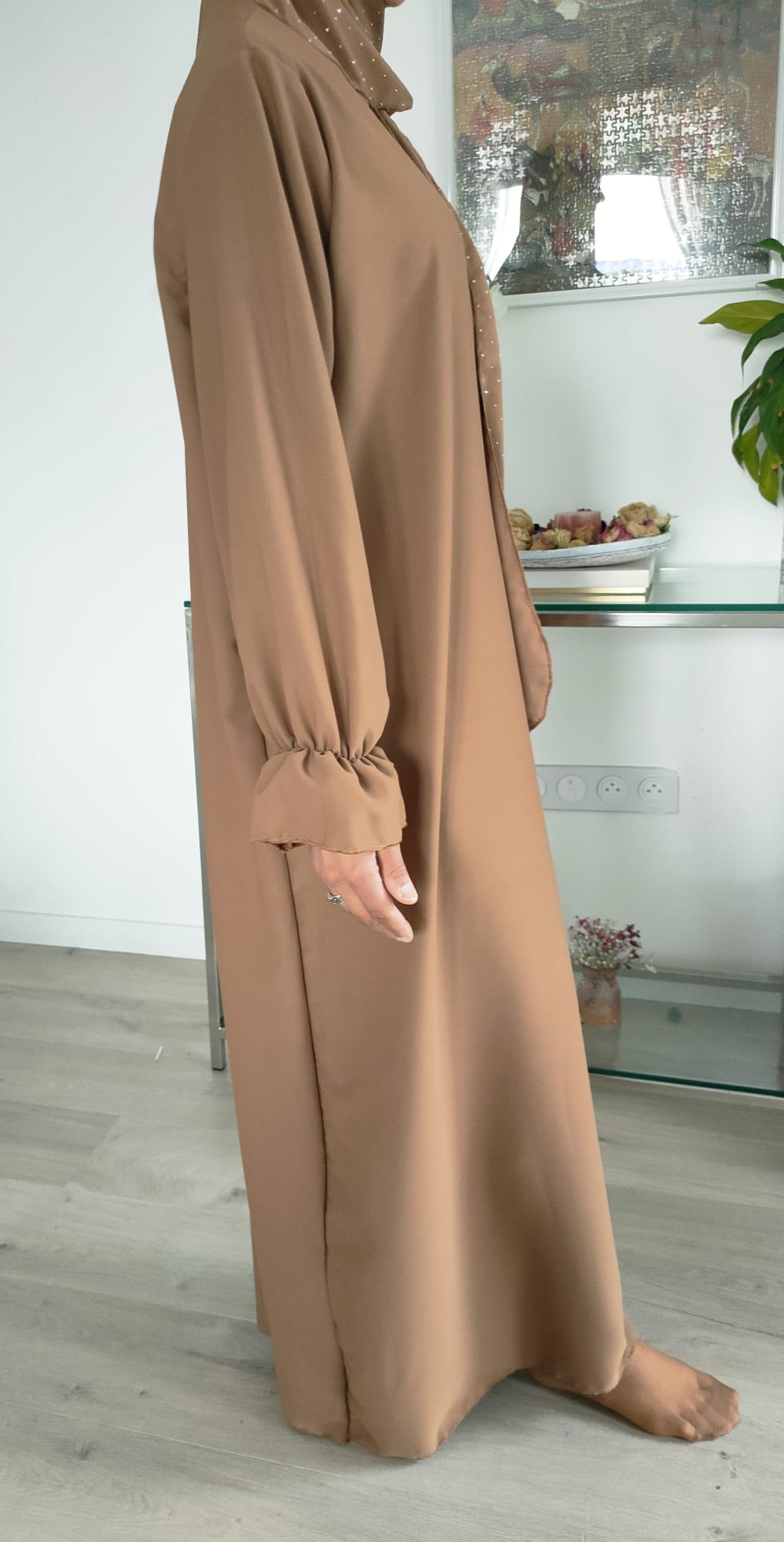 Abaya voile intégré et strass – Élégante, pratique et raffinée