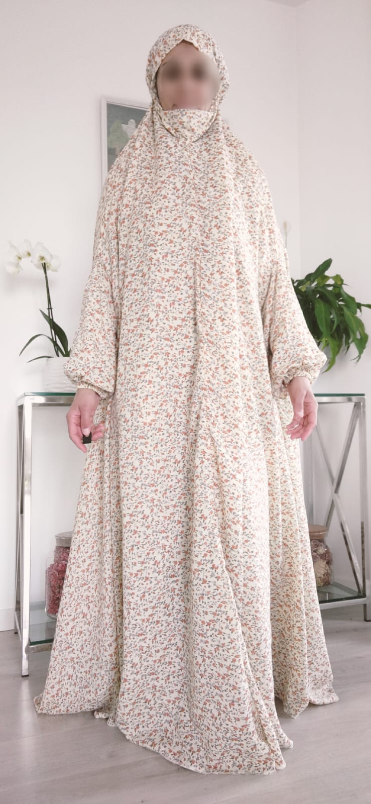 Abaya Rawda – Abaya de prière fleurie beige