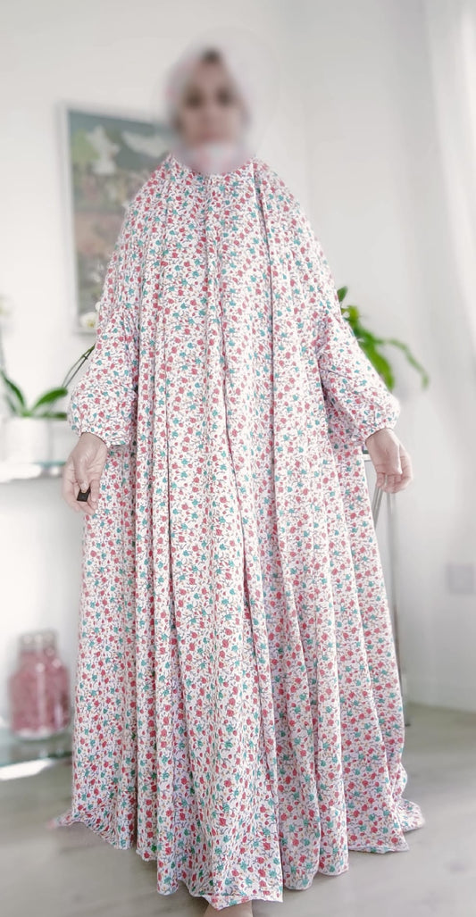 Abaya Rawda – Abaya de prière blanc fleurie